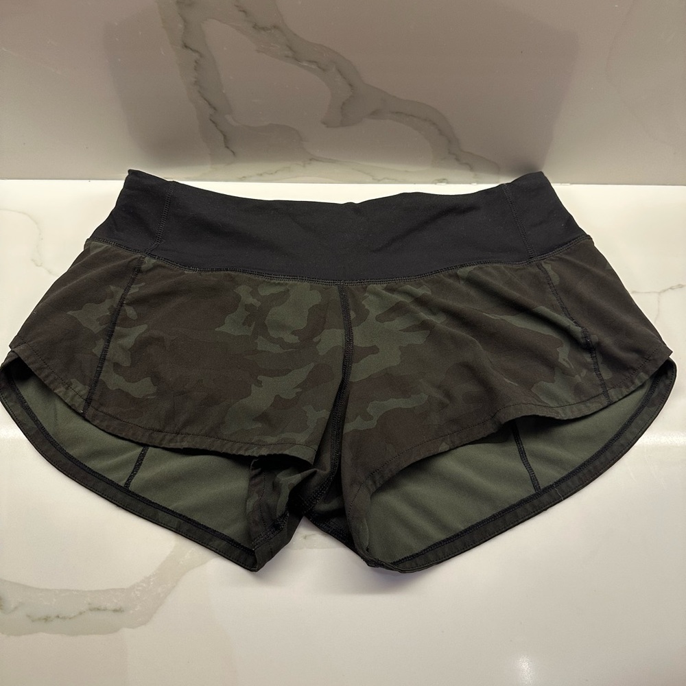 Lululemon Speed Up short size 2